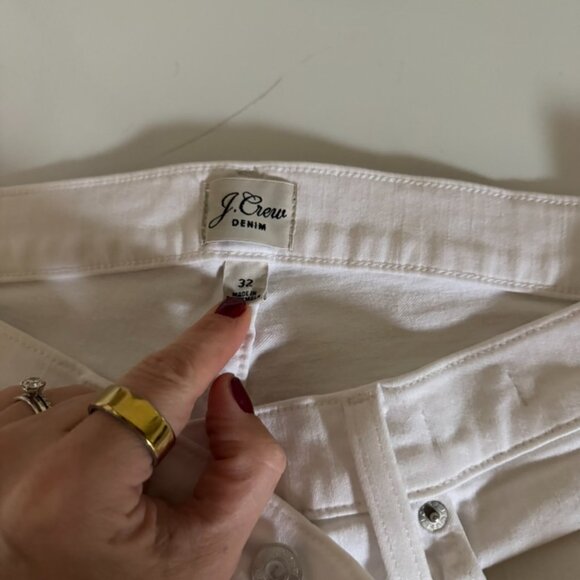 J Crew 9" mid-rise toothpick jean in white - Size 32 - Picture 3 of 4